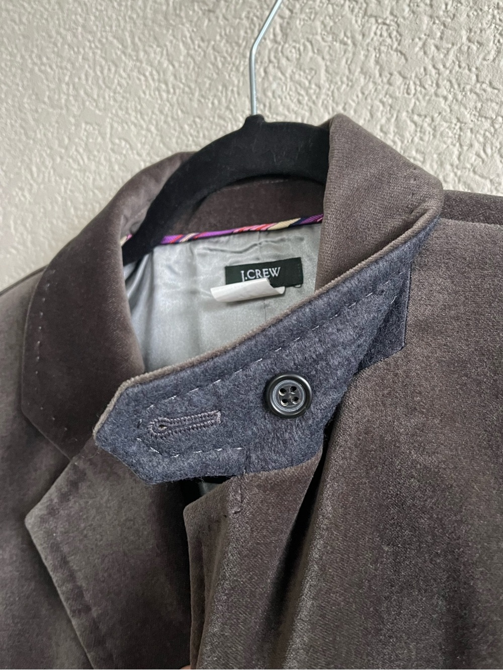 Velvet Single-Button Blazer - Picture 4 of 16
